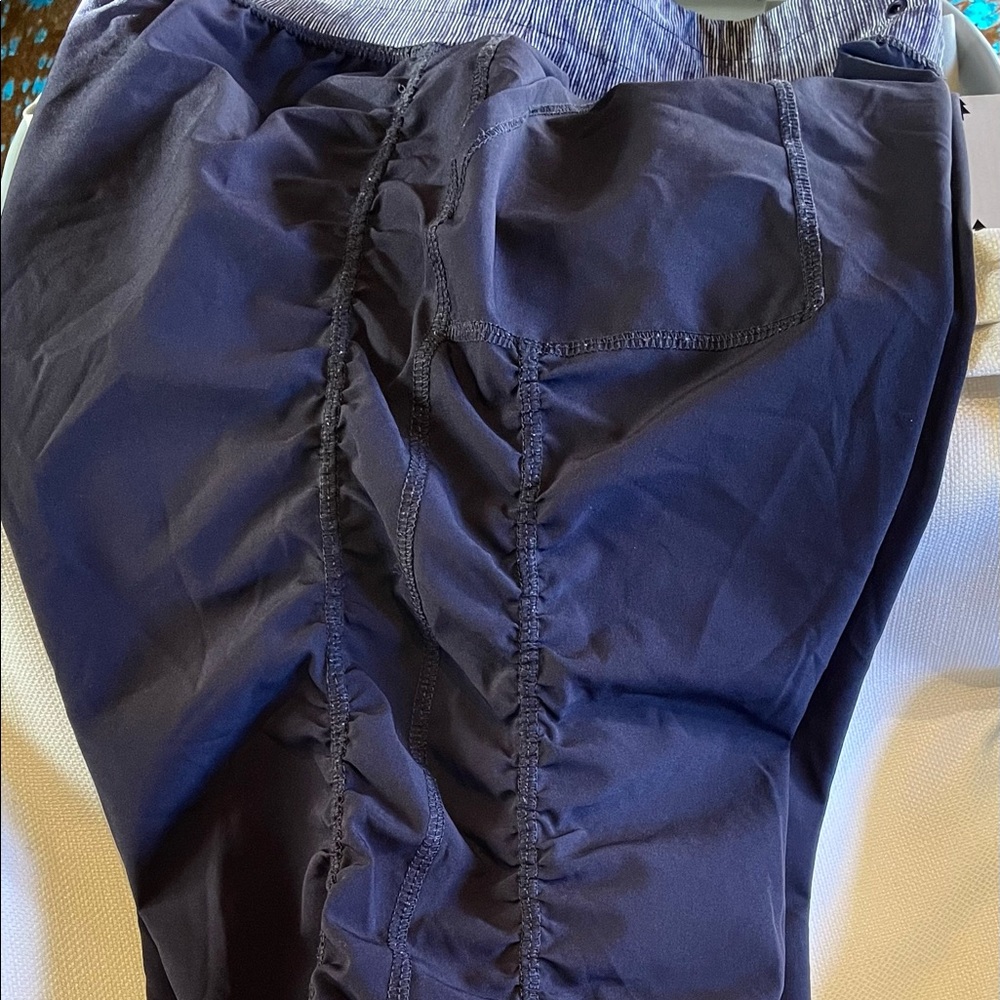 Men’s LUKKA workout shorts___SIZE MEDIUM